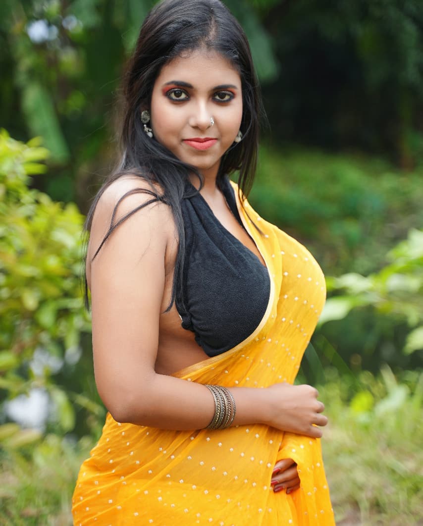 Sexy-Bhabhi-Roohi-Set-02-8313355dbb6a22c95.jpg